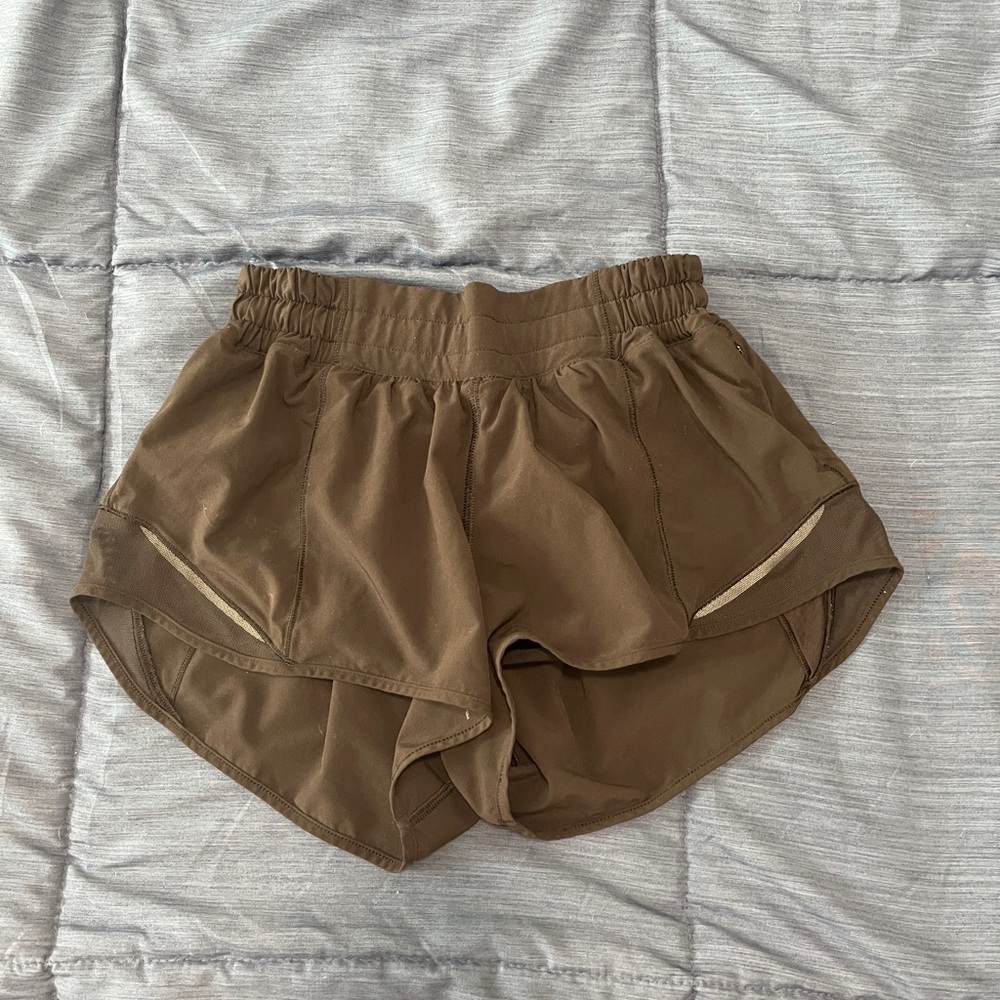 Lululemon Hotty Hots Low Rise 2.5 inch